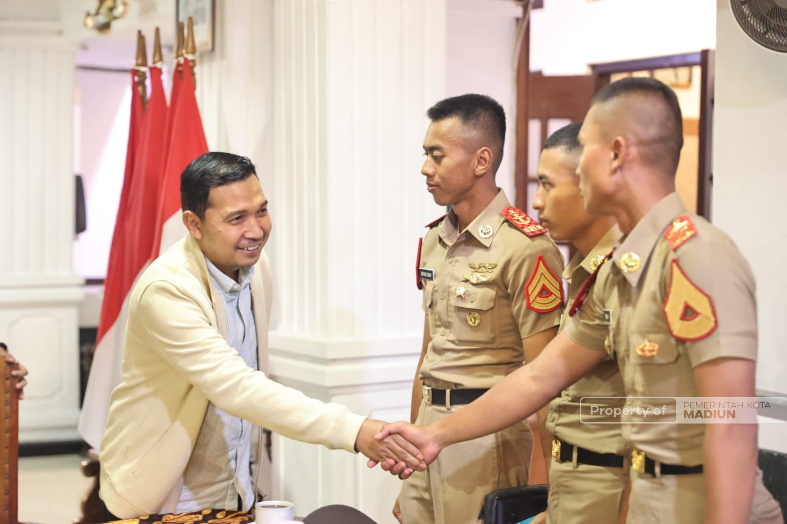 Empat Taruna Akmil dan AAU Bersilaturahmi, Plt Wali Kota Titip Jaga Kota Madiun Dimana Saja