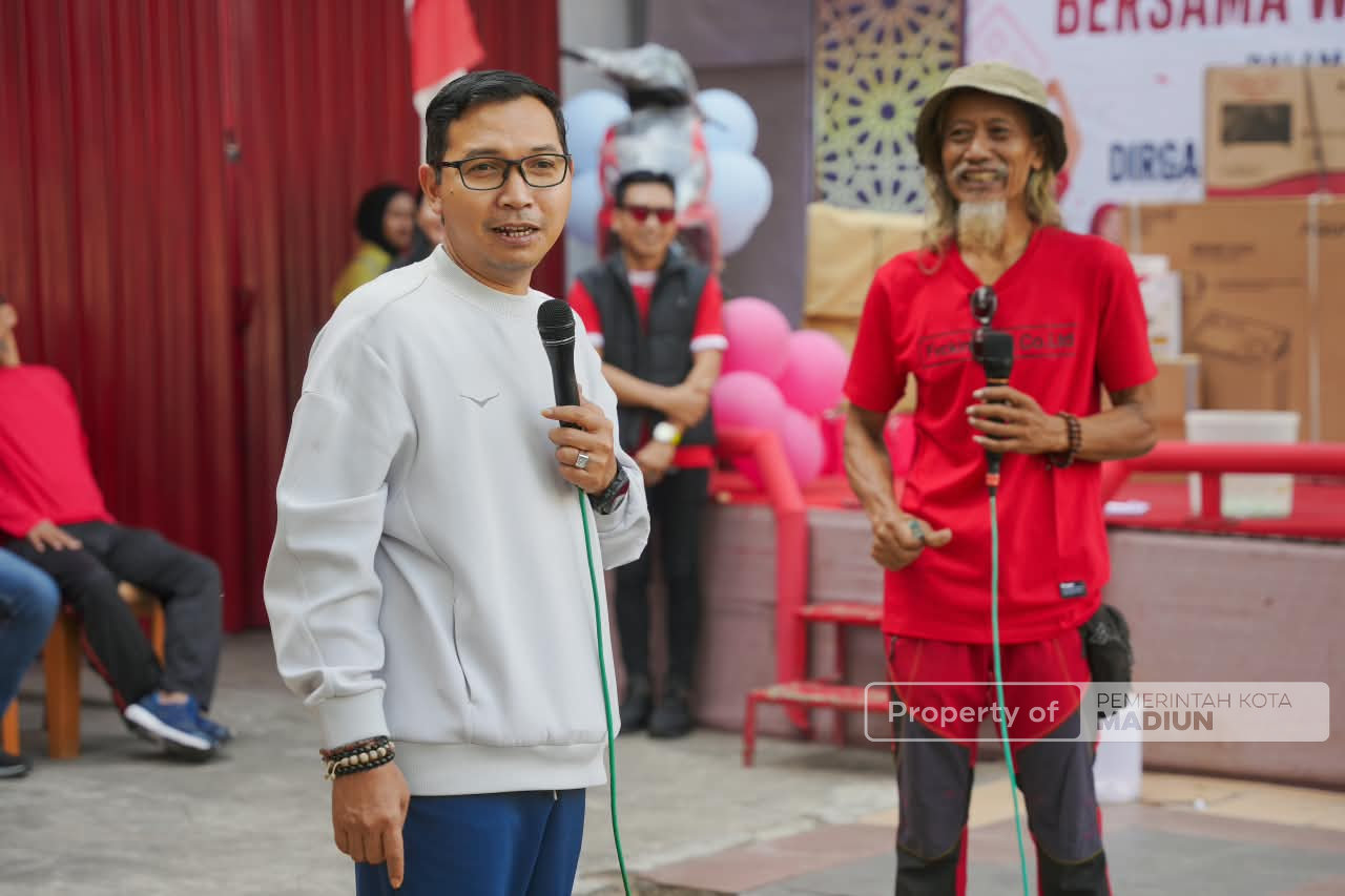 Turut Semarakkan HUT Kemerdekaan, RW 7 Kelurahan Kejuron Gelar Senam Sehat dan Lomba Yel-Yel