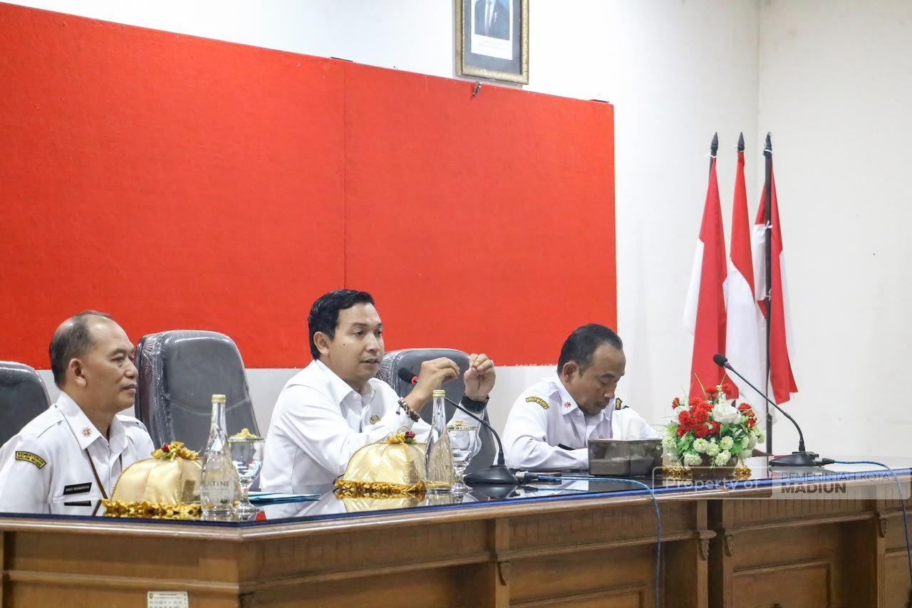 Buka Pelatihan Bahasa Inggris Bagi Aparatur, Plt Wali Kota Ingin ke Depan Juga Bahasa Mandarin