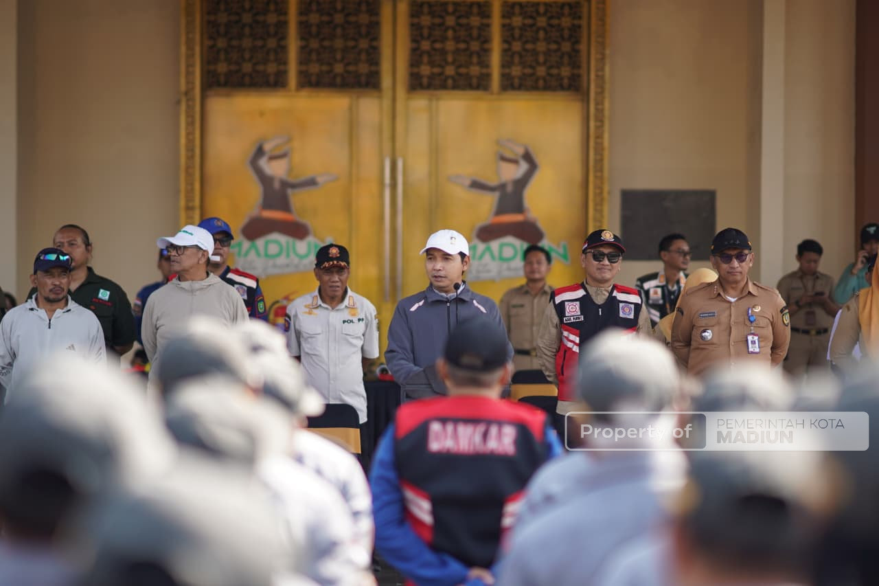 Perkuat Perlindungan Masyarakat, Plt Wali Kota Madiun Dorong Satlinmas Sigap Hadapi Kondisi Darurat