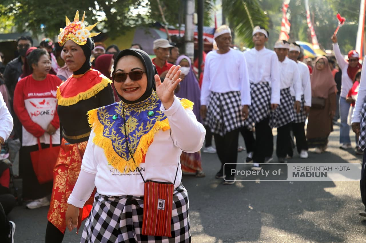 Pawai Budaya Kelurahan Kejuron Semarak, Wali Kota Maidi Tekankan Kekompakan sebagai Kekuatan Kota Pendekar