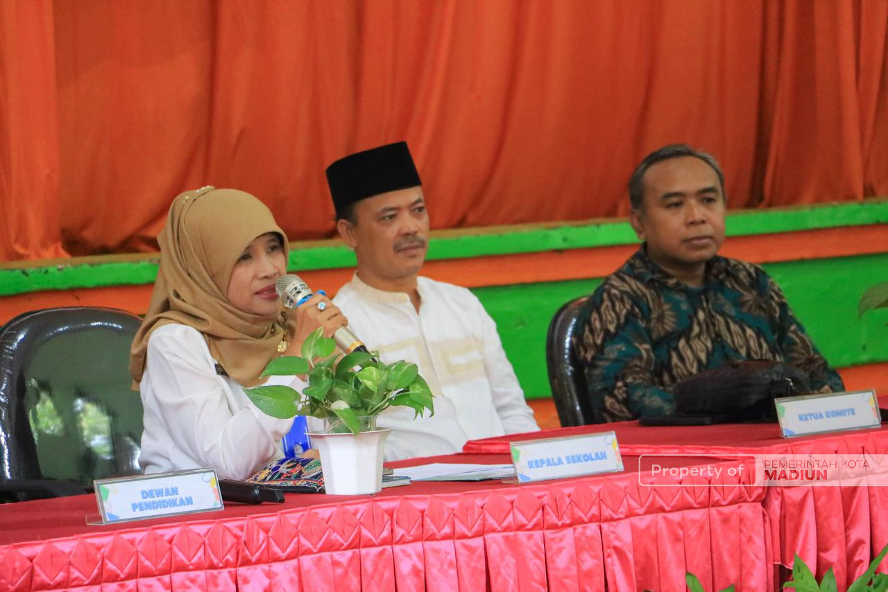 Tingkatkan Kualitas dan Transparasi Layanan, SMP Negeri 6 Madiun Gelar Forum Komunikasi Publik