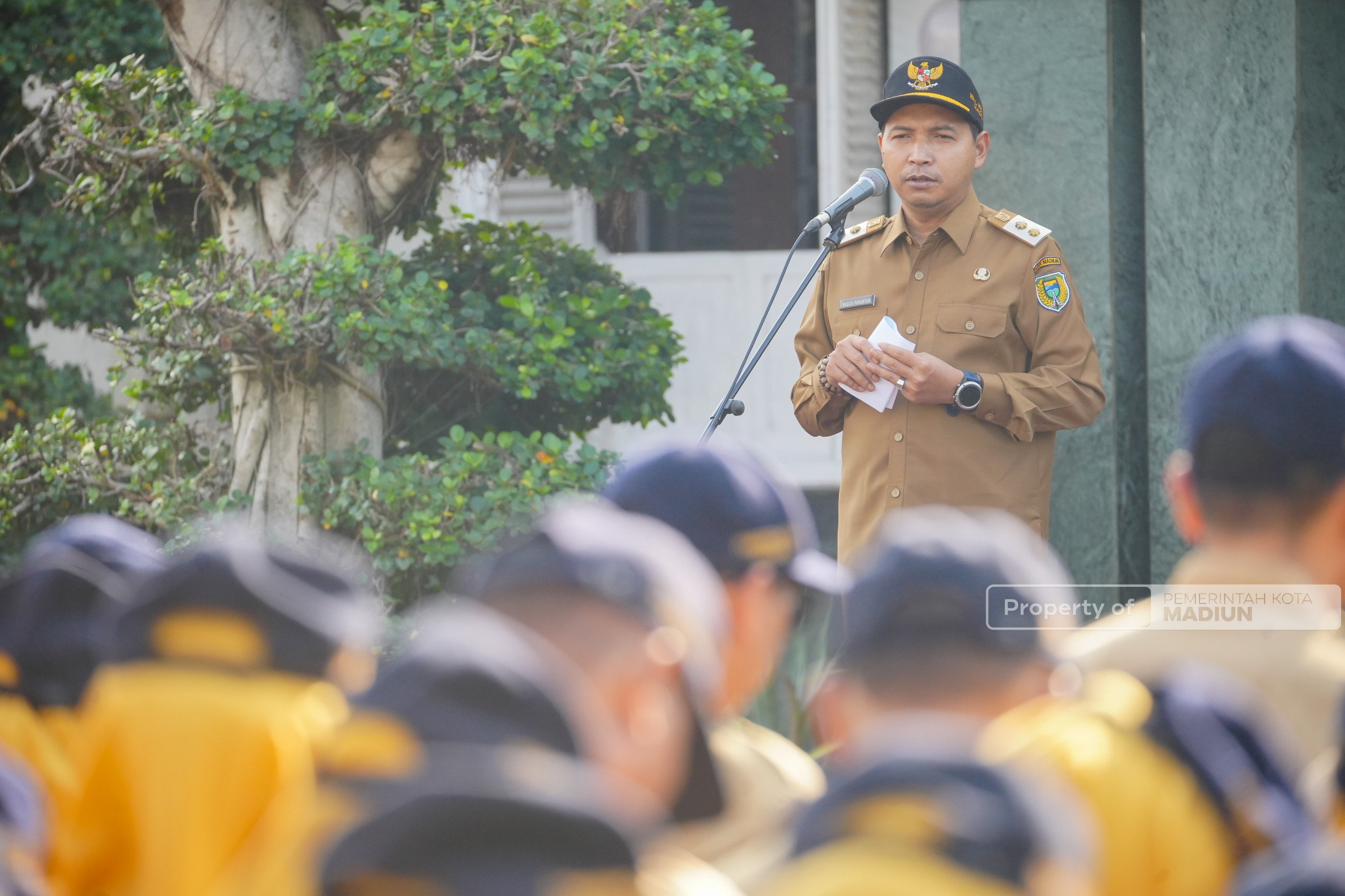 Pimpin Apel Pejabat dan Berangkatkan Penyaluran Beras Zakat Fitrah, Plt Wali Kota Madiun Pesan Pelayanan Tetap Optimal