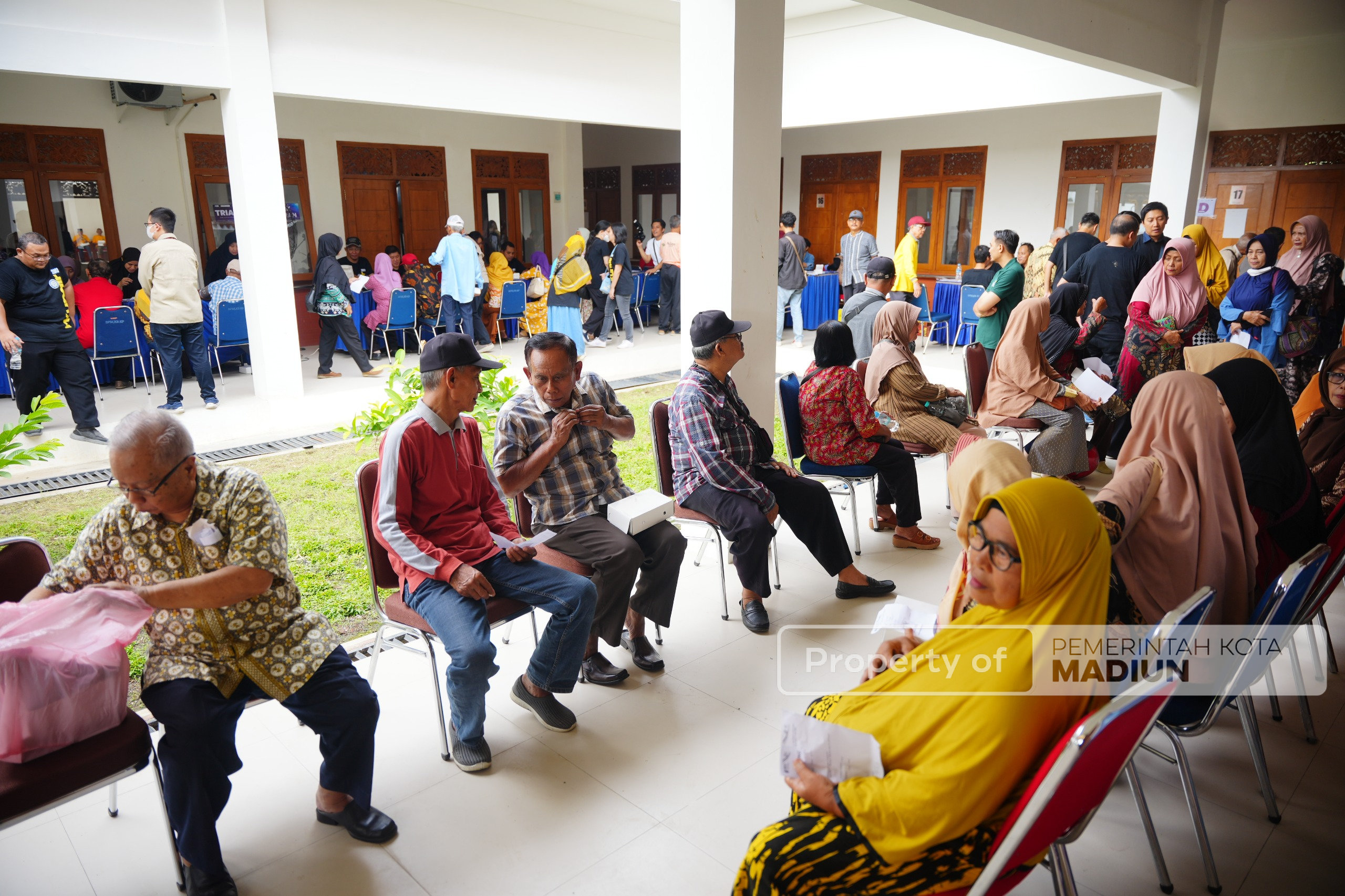Tim FK Unair Gelar Pengabdian di Pondok Lansia Madiun, Wali Kota Harap Usia Harapan Hidup Capai 80 Tahun