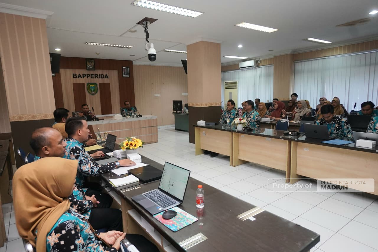Hadiri Pembinaan Pegawai, Plt Wali Kota: Bapperida Harus Jadi Motor Perubahan Kota Madiun