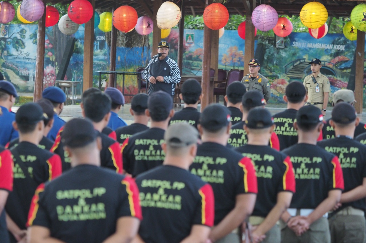 Gelar Pembinaan Pegawai Satpol PP, Wali Kota Ingatkan Penegak Perda Harus Taat Aturan
