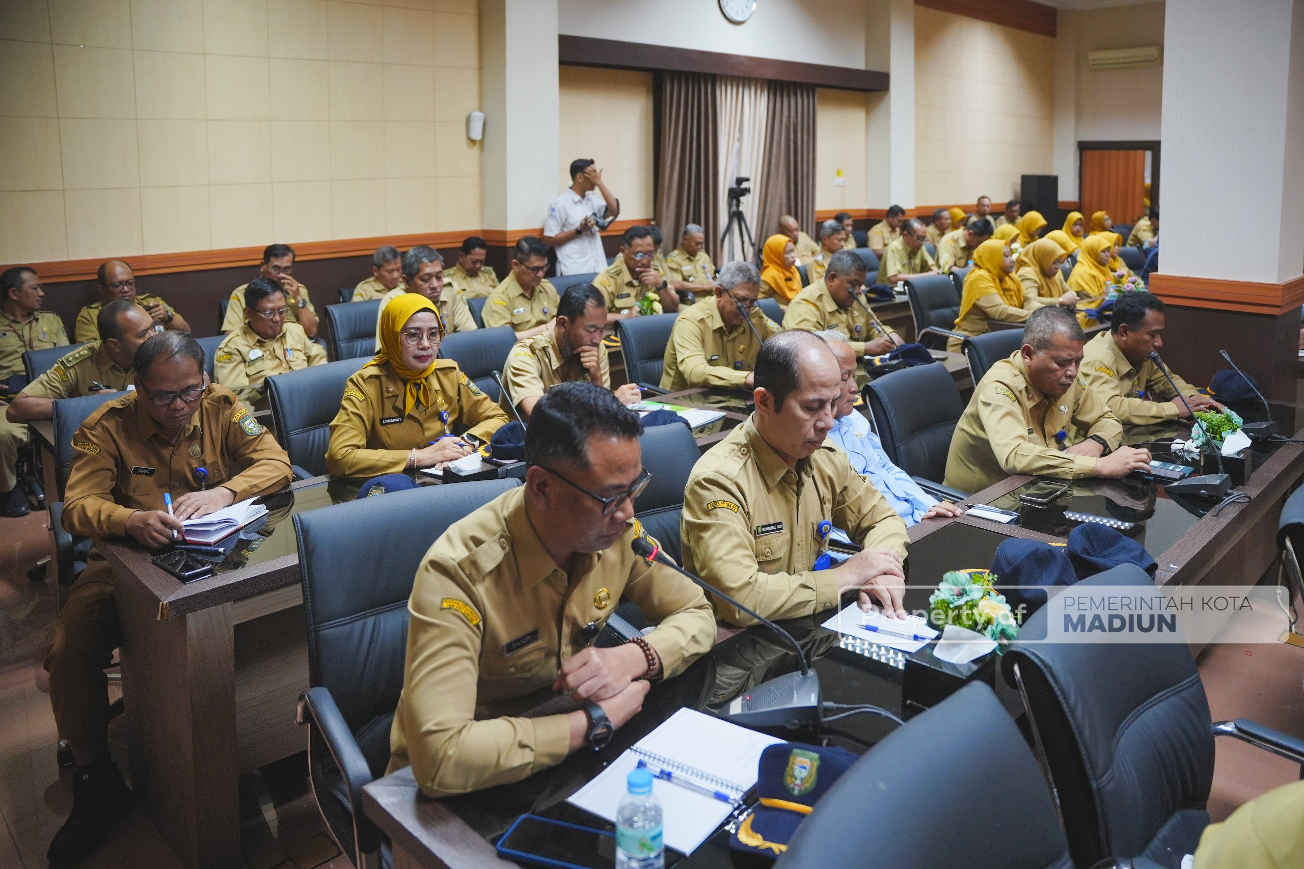 Rapat Dinas di Ruang 13, Plt Wali Kota Review Serapan Anggaran hingga Blejeti Progres Program Prioritas
