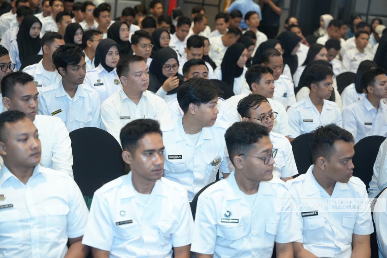 Hadiri Sosialisasi dan Penguatan Tata Kelola MBG, Plt Wali Kota Madiun Tegaskan Komitmen pelaksanaan Program MBG demi Generasi Emas 2045