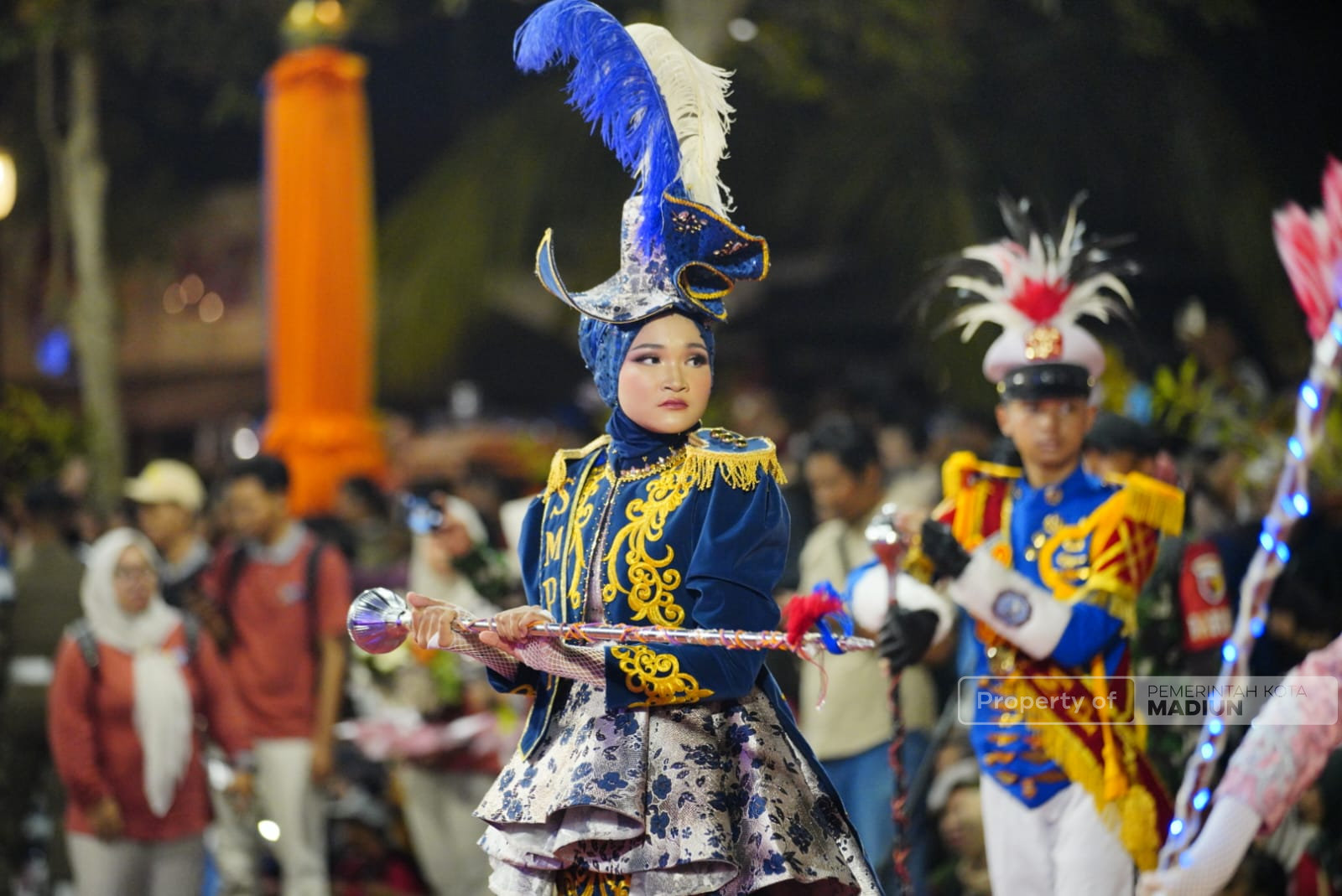 Ribuan Masyarakat Tumplek Blek, Madiun Spektra Carnival Gemerlapkan Malam Kota Pendekar, Wali Kota Sampaikan Apresiasi dan Terima Kasih
