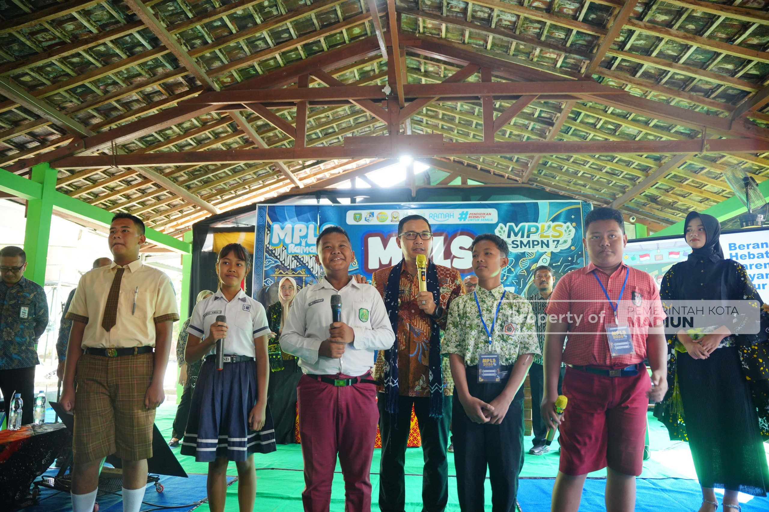 Isi Materi MPLS di SMP 7, Plt Wali Kota Tanamkan Nilai Antikorupsi dan Semangat menggapai Mimpi