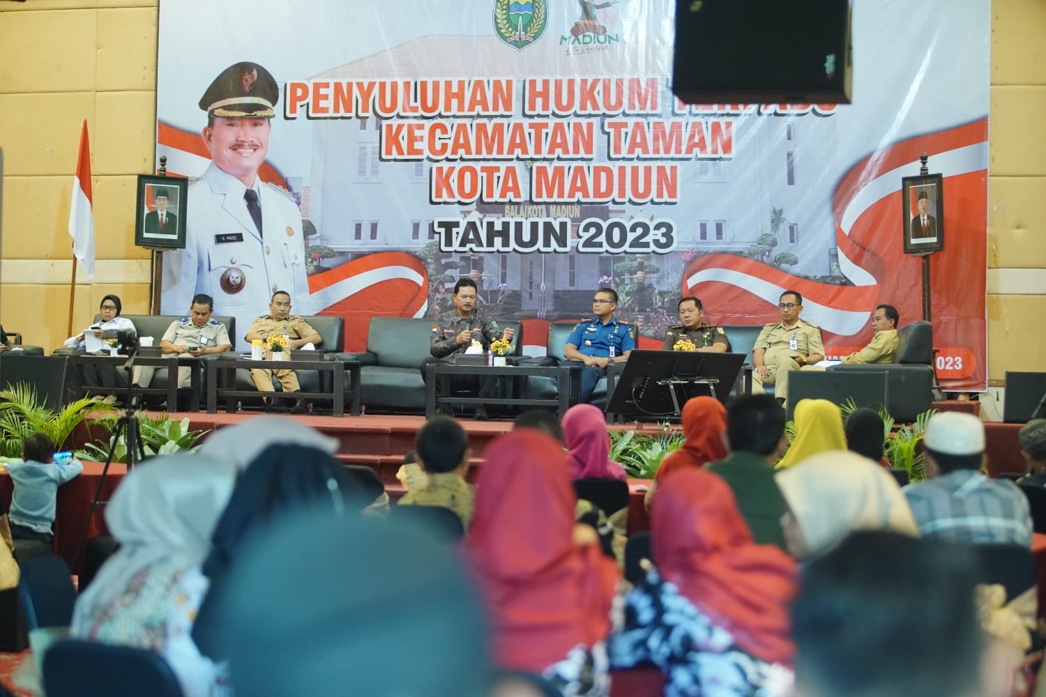 Penyuluhan Hukum Terpadu Warga Kecamatan Taman, Wali Kota: Pemahaman Hukum Penting Untuk Jalani Kehidupan