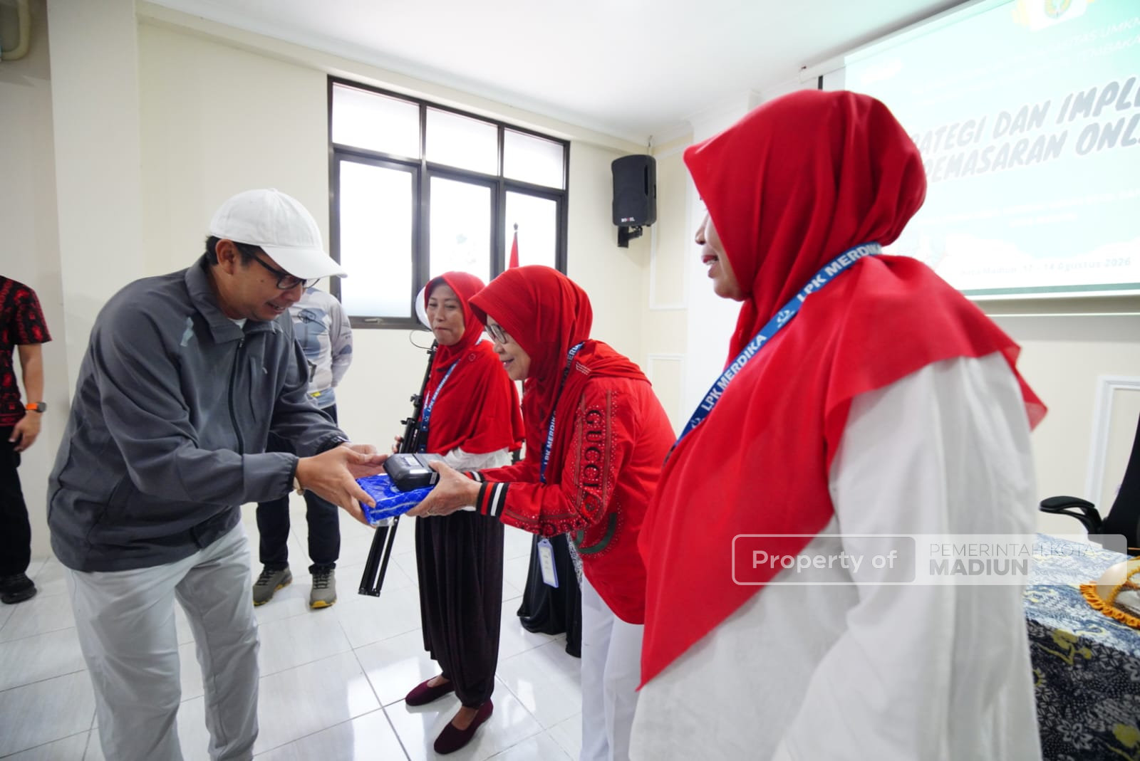 Gelar Pelatihan UMKM, Plt Wali Kota Dorong Pelaku Usaha Naik Kelas Lewat Digitalisasi
