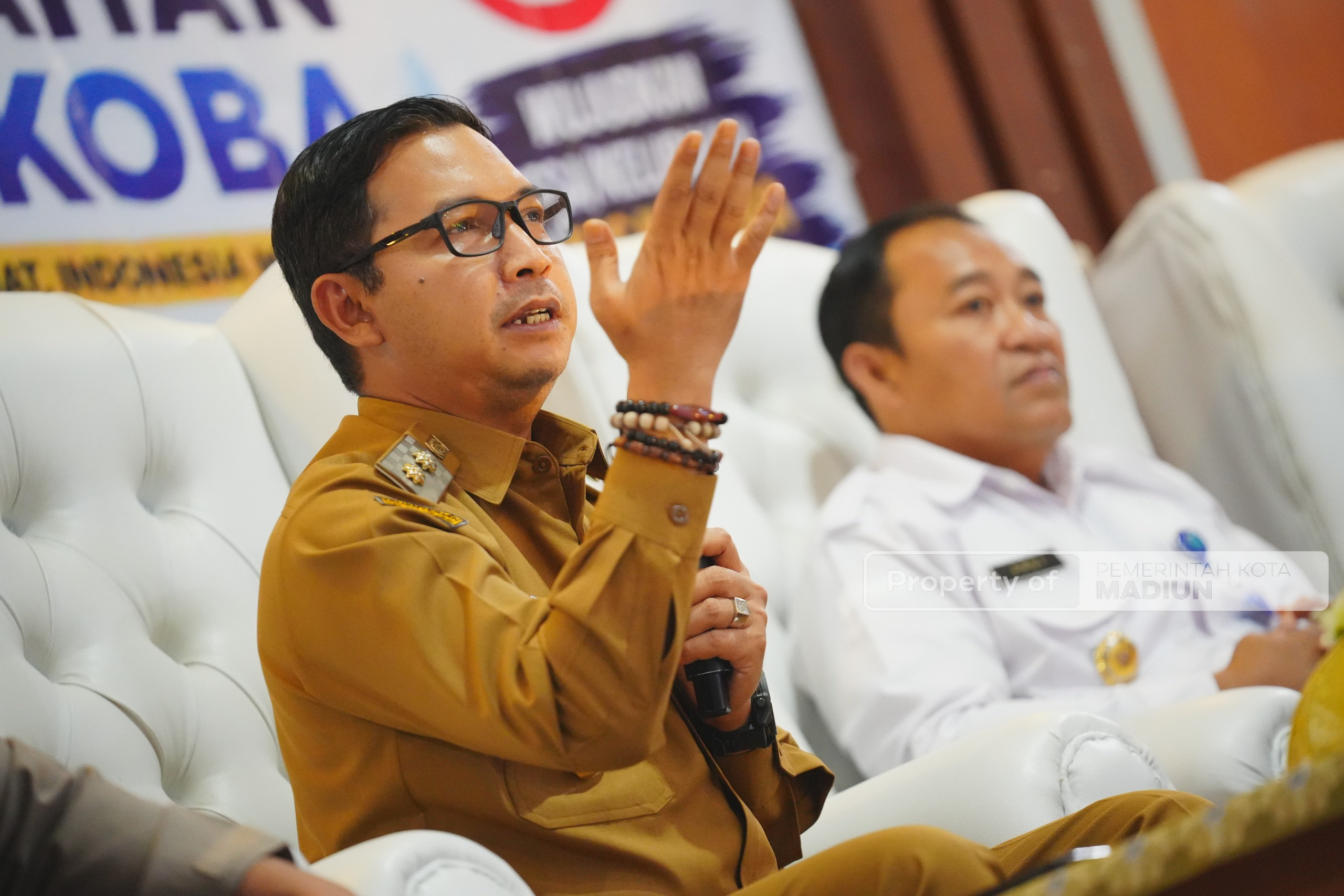 Plt Wali Kota Dorong Peran Masyarakat Wujudkan Kelurahan Bersinar