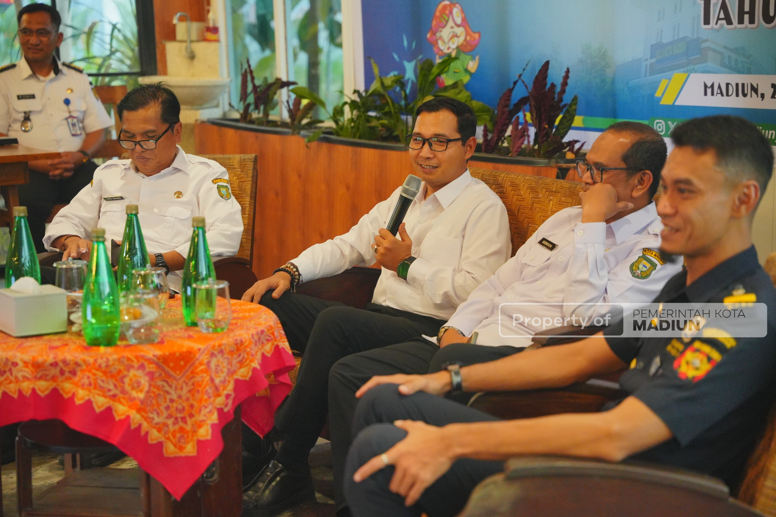 Sosialisasi Barang Kena Cukai Ilegal Kepada Satlinmas Kecamatan Taman, Plt Wali Kota Satlinmas Wajib Paham Aturan Cukai