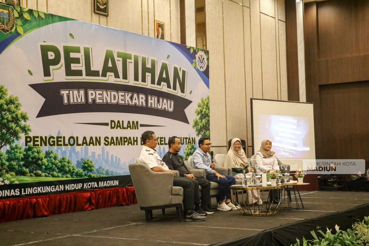 Buka Pelatihan Pendekar Hijau, Plt Wali Kota Siapkan Relawan Kawal Gerakan Pilah Sampah dari Rumah