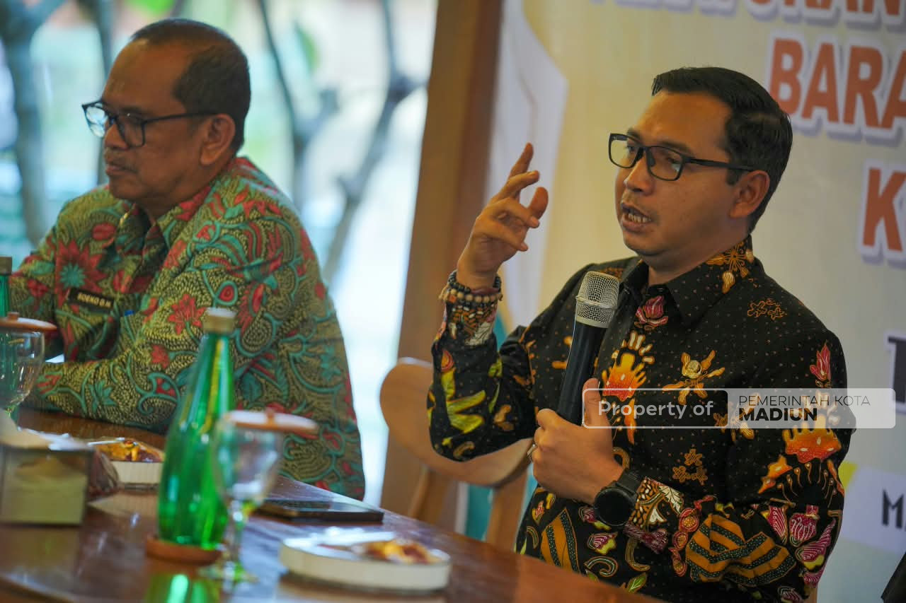 Gelar Sosialisasi, Plt Wali Kota Dorong Satlinmas Aktif Berantas Rokok Ilegal