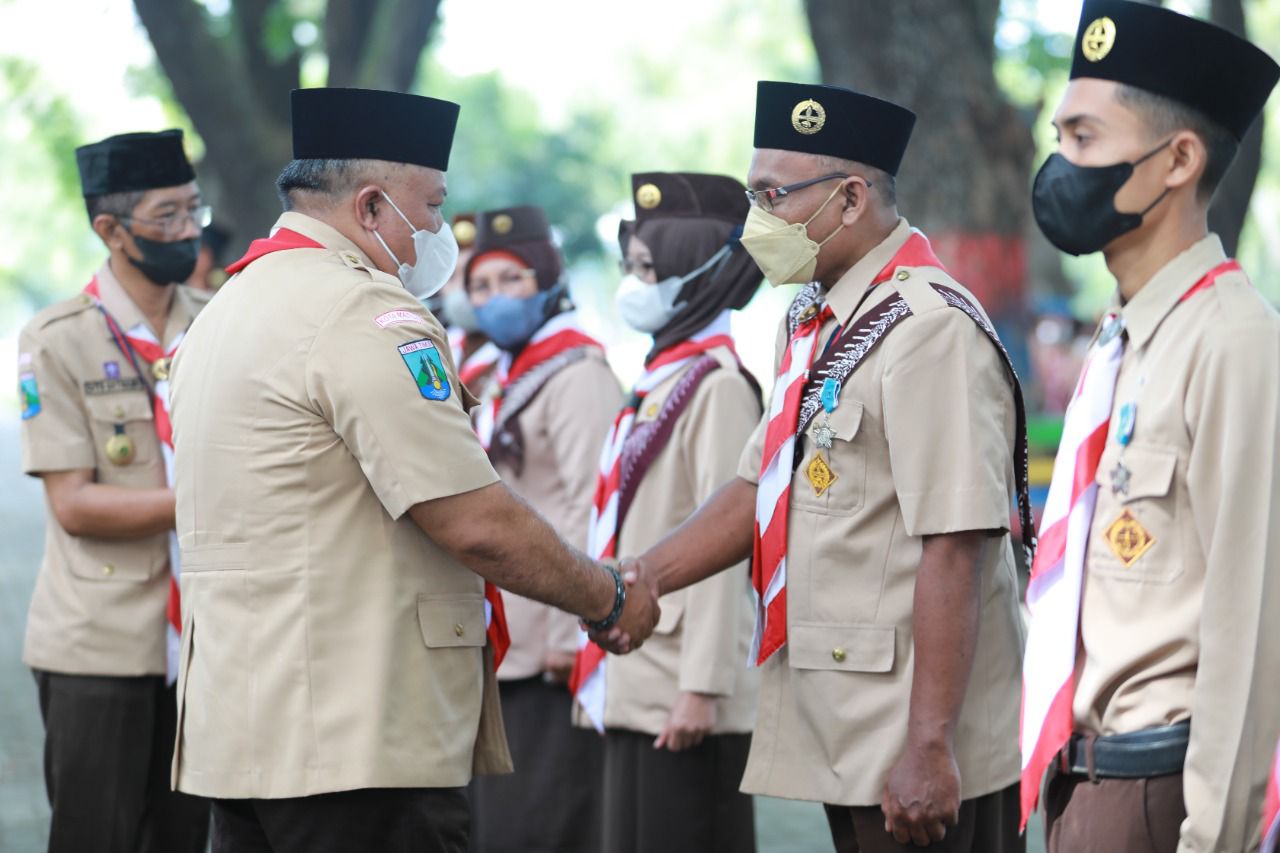 Aktif Berkontribusi Pada Gerakan Pramuka, Ratusan Anggota Raih Lencana Kehormatan