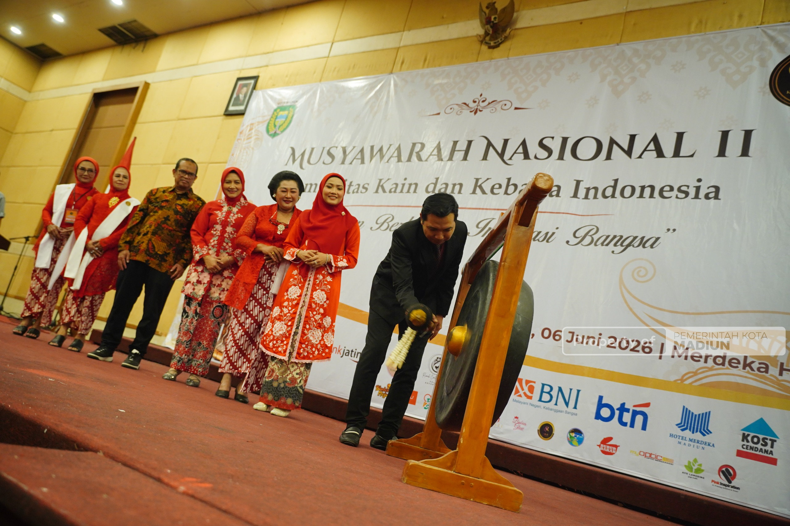 Buka Munas II KKI, Plt Wali Kota Madiun Apresiasi Peran Komunitas Pelestari Kain dan Kebaya