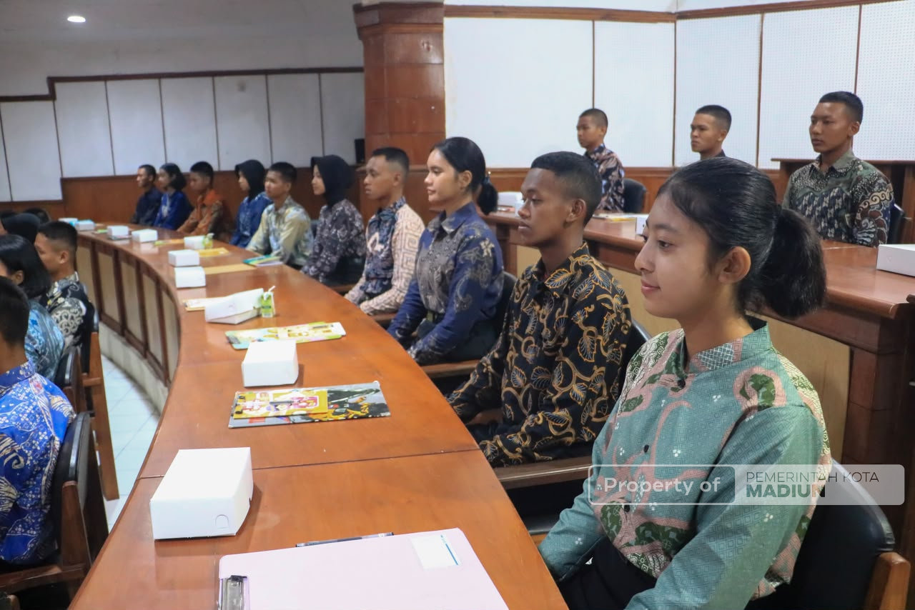 Bekali Materi Calon Paskibraka, Plt Wali Kota Harap Paskibraka Tetap Berkontribusi Usai Tugas Upacara