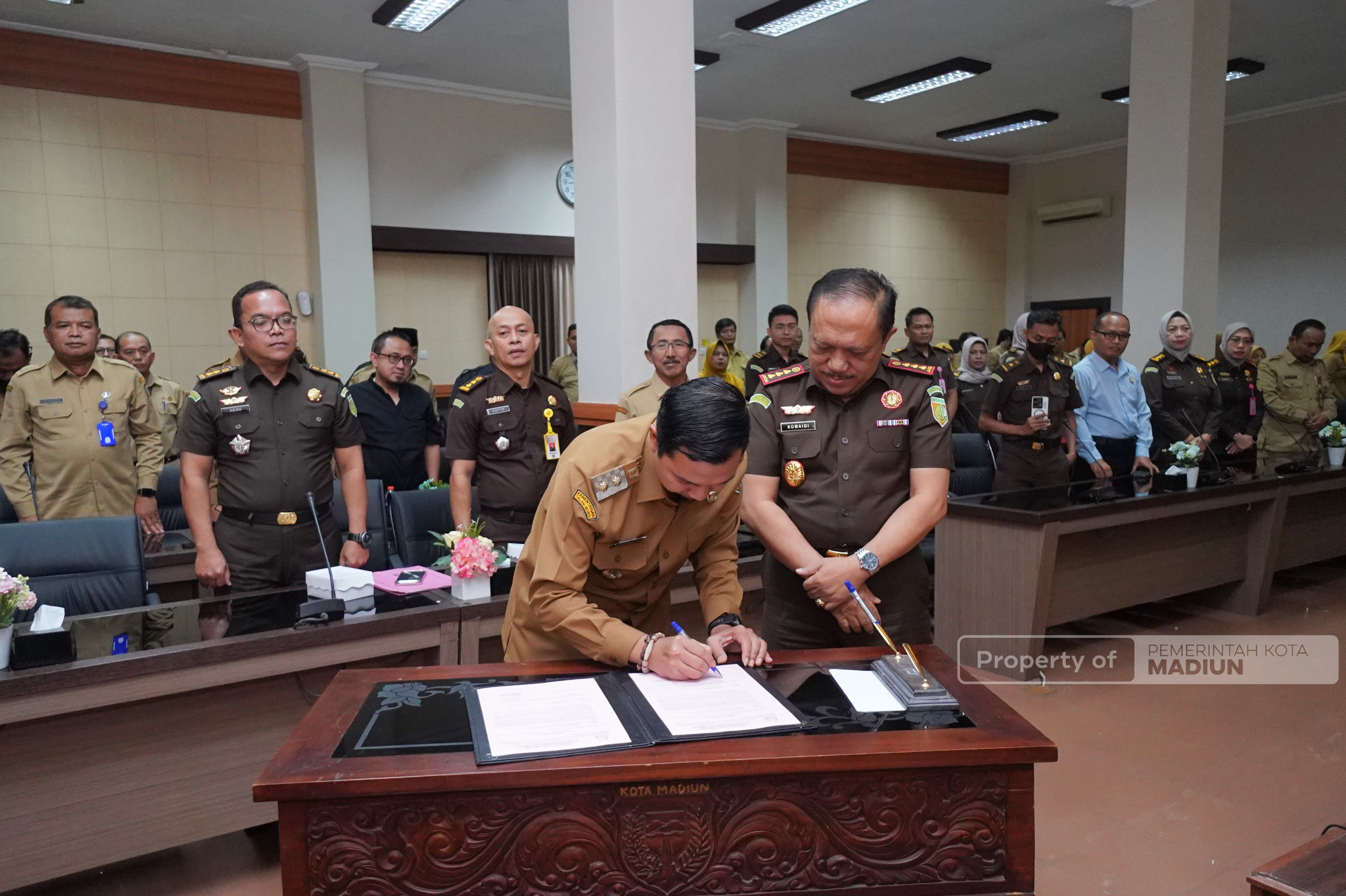 Serah Terima Aset Fasum-Fasos Puri Asri Lestari, Plt Wali Kota Madiun Tegaskan Komitmen Optimalisasi Aset Daerah