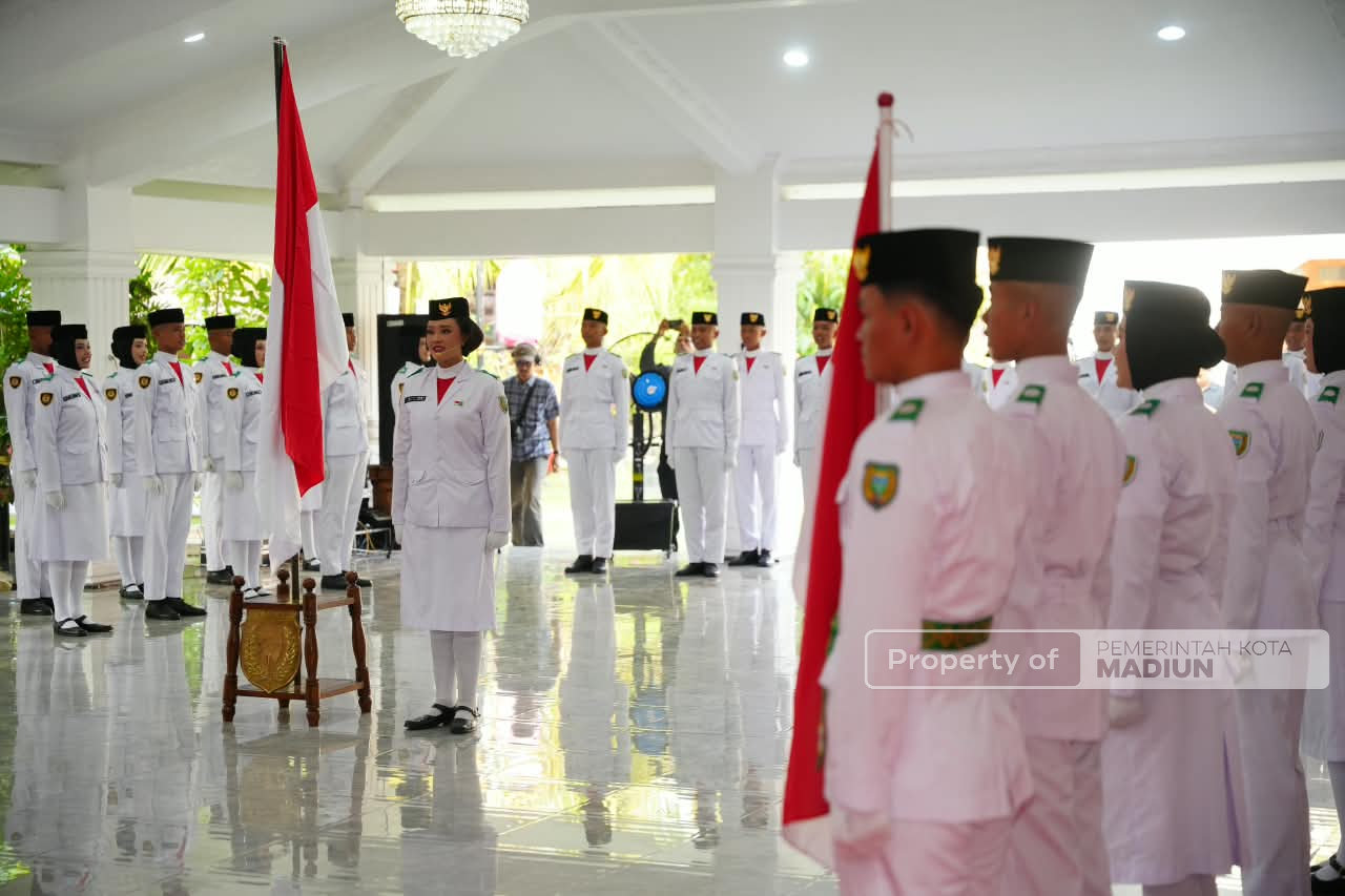 62 Paskibraka Kota Madiun Resmi Dikukuhkan, Plt Wali Kota Tekankan Tugas Mengawal Perjuangan Bangsa