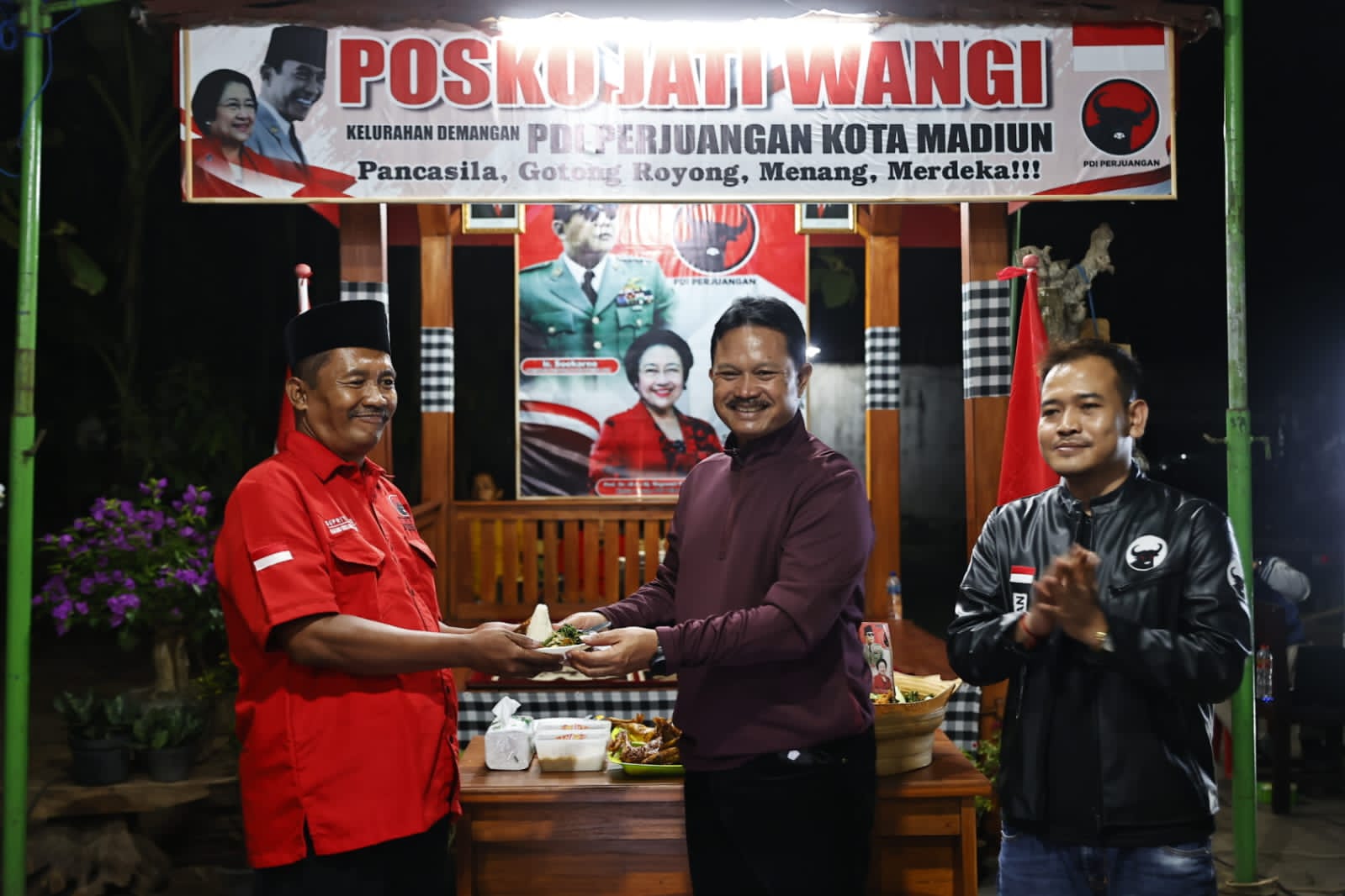 Resmikan Posko PDI Perjuangan Jati Wangi, Wali Kota Apresiasi Kinerja Partai Untuk Masyarakat
