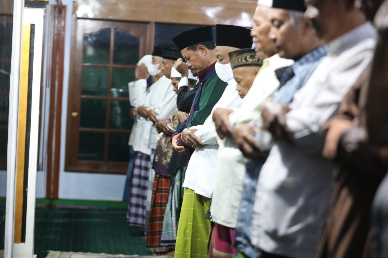 Gelar Isya Berjamaah, Wali Kota Sampaikan Oleh-Oleh Dari Luar Negeri