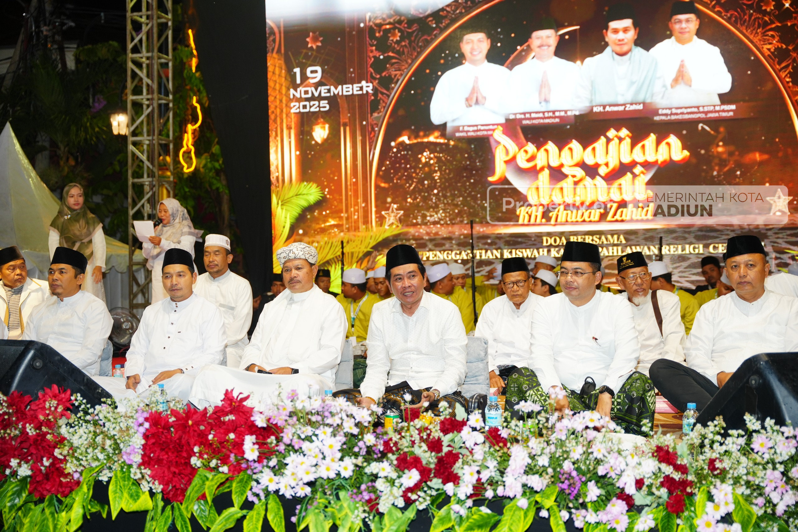 Hadiri Pengajian Damai Bersama KH. Anwar Zahid, Wali Kota Madiun: Keberhasilan Kota Madiun Berkat Doa dan Dukungan Masyarakat