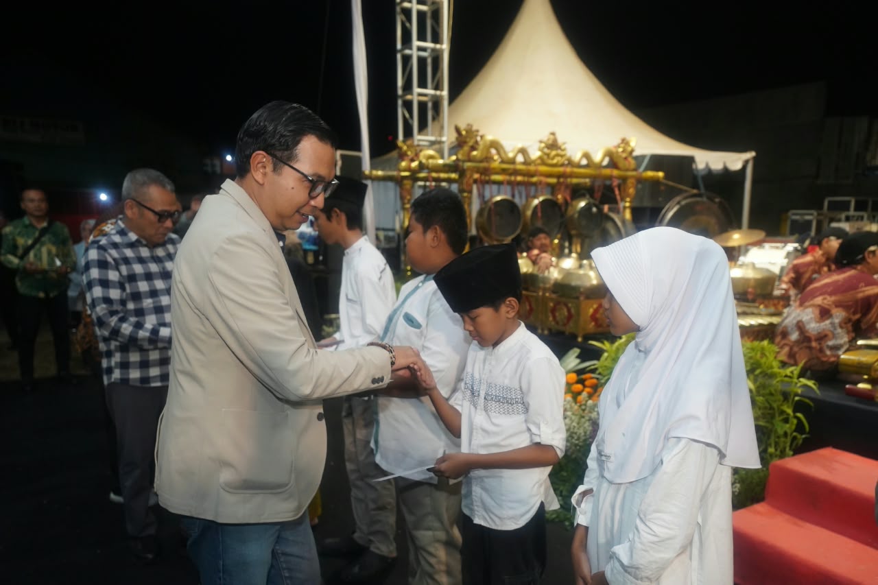 Apresiasi Pagelaran Wayang HUT Dewan, Plt Wali Kota Juga Sampaikan Rencana Pola Pembangunan Berbasis Kelurahan