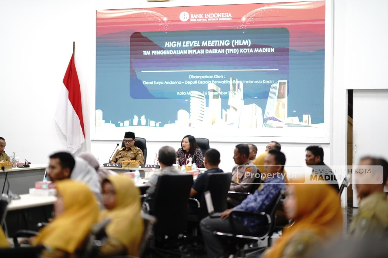 Pastikan Stabilitas Harga Jelang Nataru 2026, Wali Kota Pimpin HLM TPID Kota Madiun