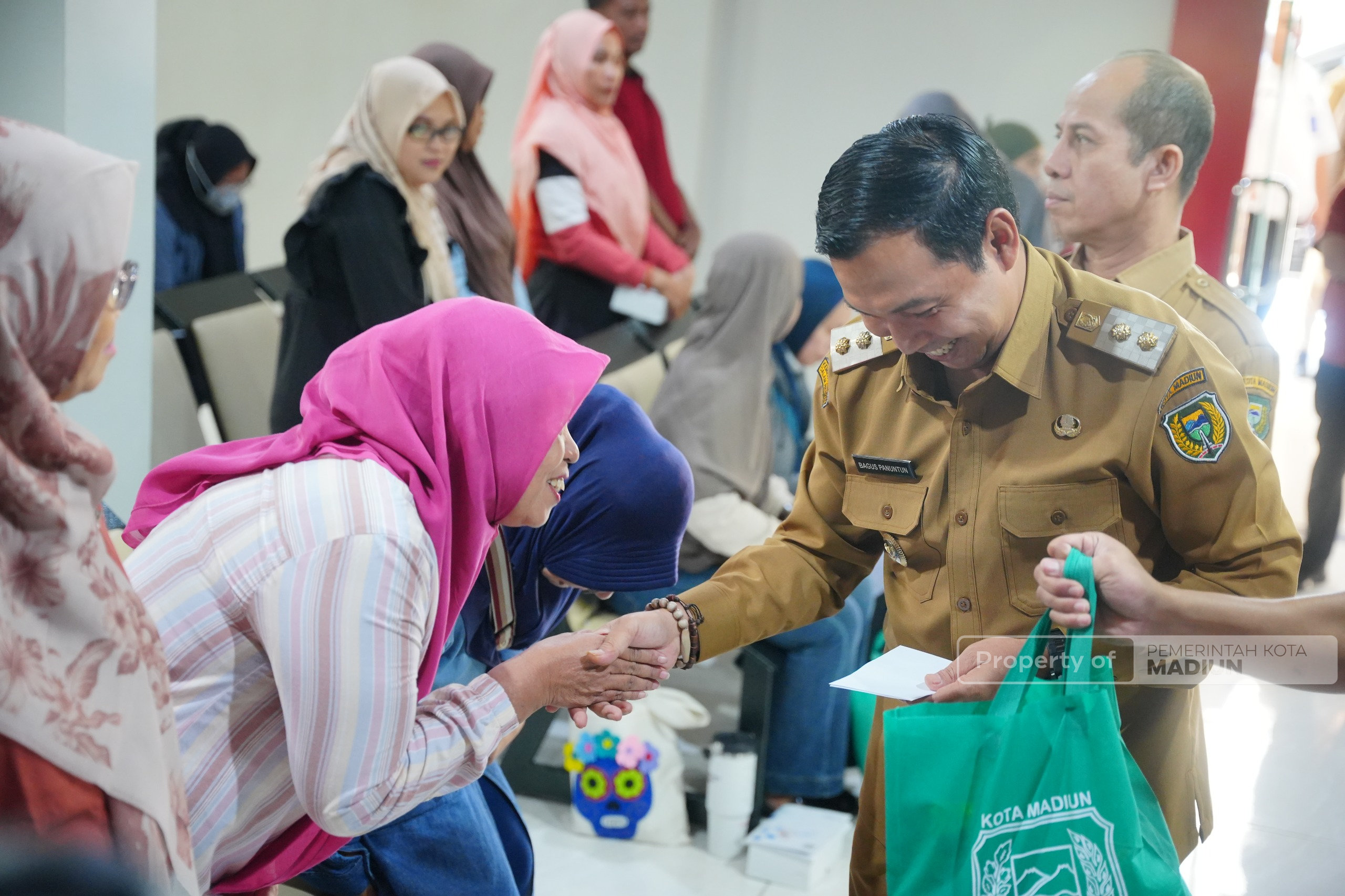 Peringati Hari Jadi ke-108 Kota Pendekar, RSUD Kota Madiun Gelar Skrining Kanker Rektum, Kesehatan Mental, dan Gizi