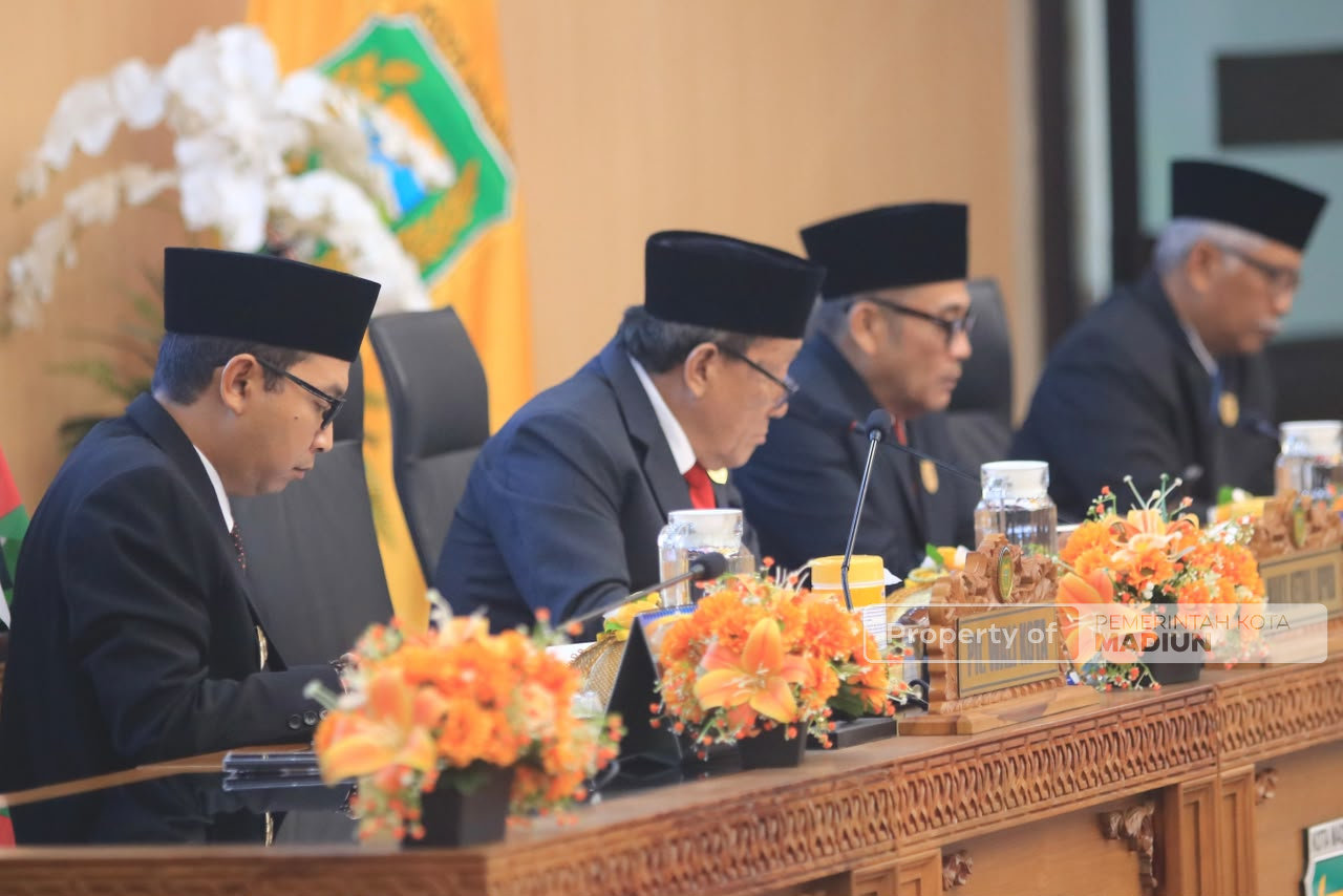 Plt Wali Kota Hadiri Rapat Paripurna DPRD, Delapan Fraksi Sampaikan Pemandangan Umum Perubahan APBD 2026