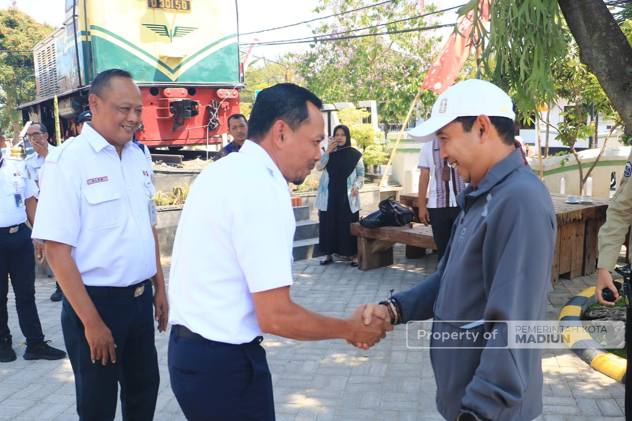 Sinergi dengan PT KAI Diperkuat, Plt Wali Kota Madiun Dorong Penataan Kawasan Stasiun