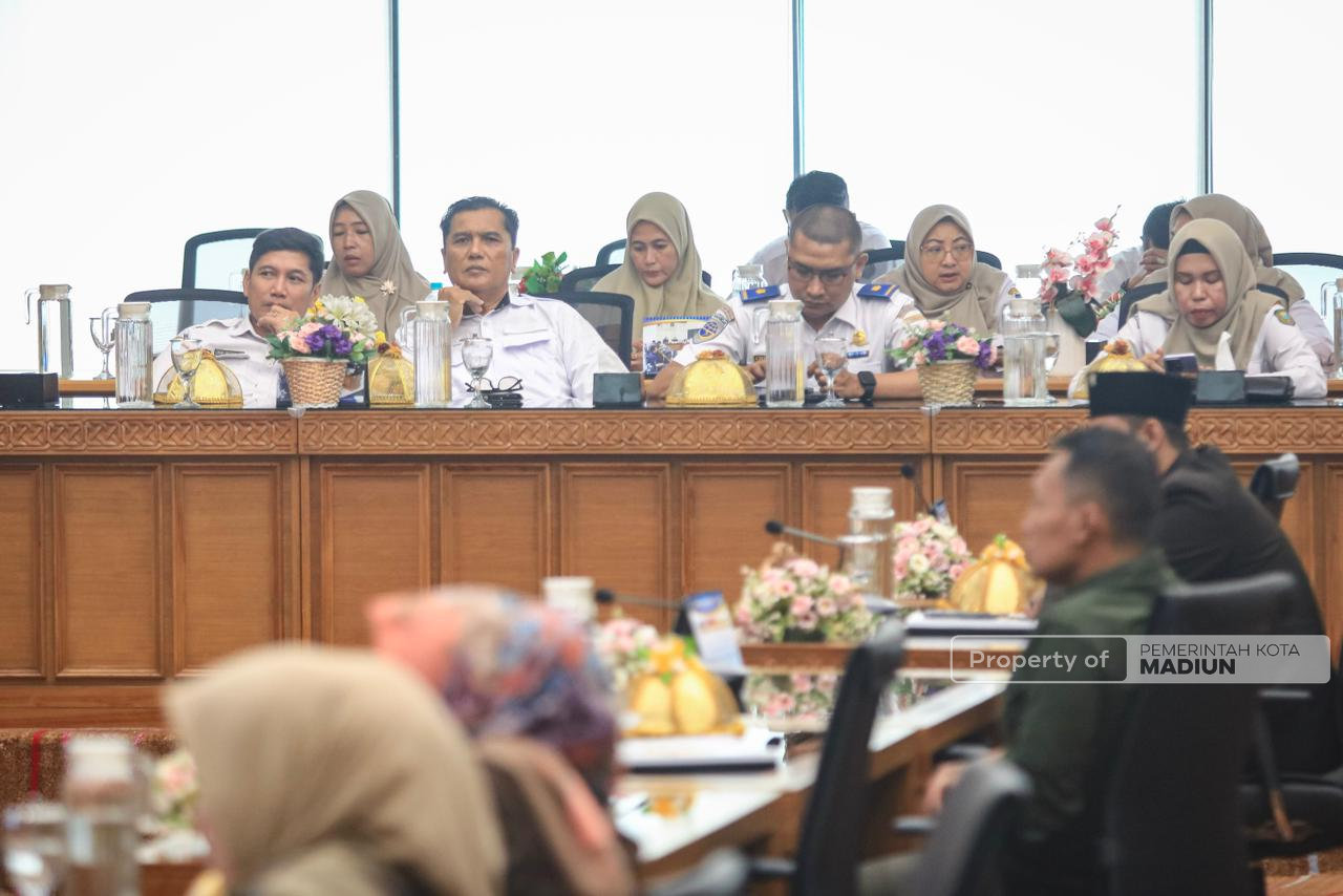 Rekomendasi DPRD atas LKPJ 2025 Diserahkan, Plt Wali Kota : Jadi Acuan Perbaikan ke Depan