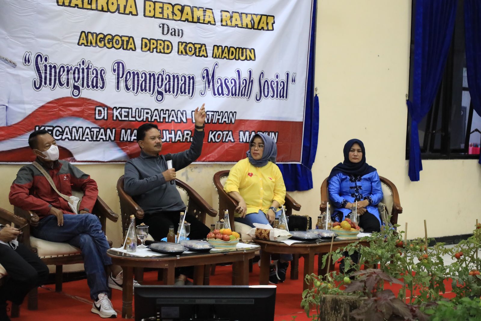 WBR di Patihan dan Sogaten, Wali Kota Sampaikan Upaya Pemerintah Menekan Inflasi