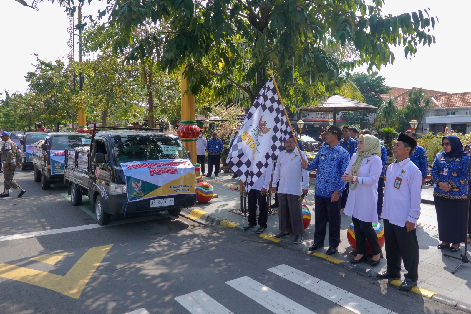 Berangkatkan Pentasharufan Beras Zakat Fitrah Ke 27 Kelurahan, Wali Kota Harap Bawa Berkah Bagi Masyarakat