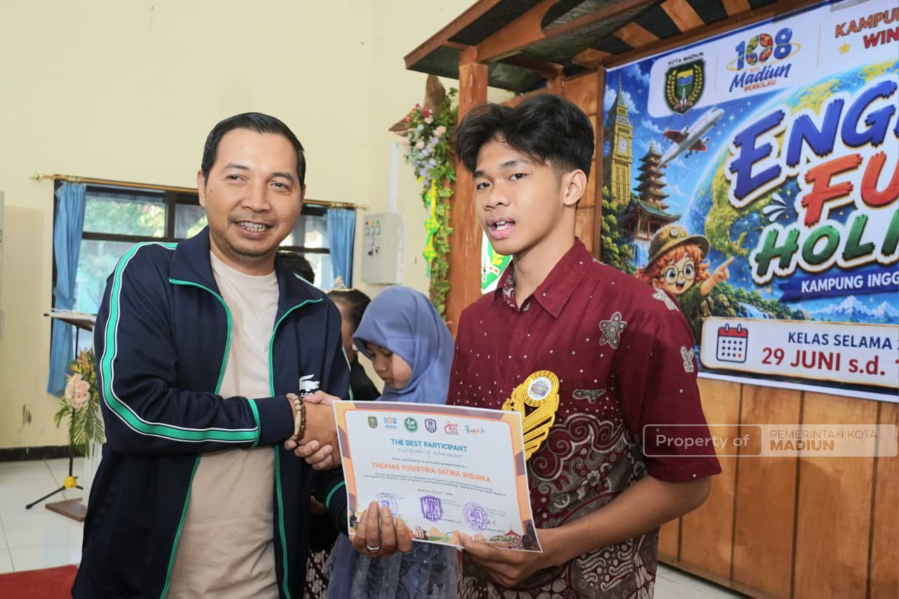 English Fun Holiday Resmi Berakhir , Pemkot Madiun Dorong Pelatihan Bahasa Inggris di Setiap Kelurahan