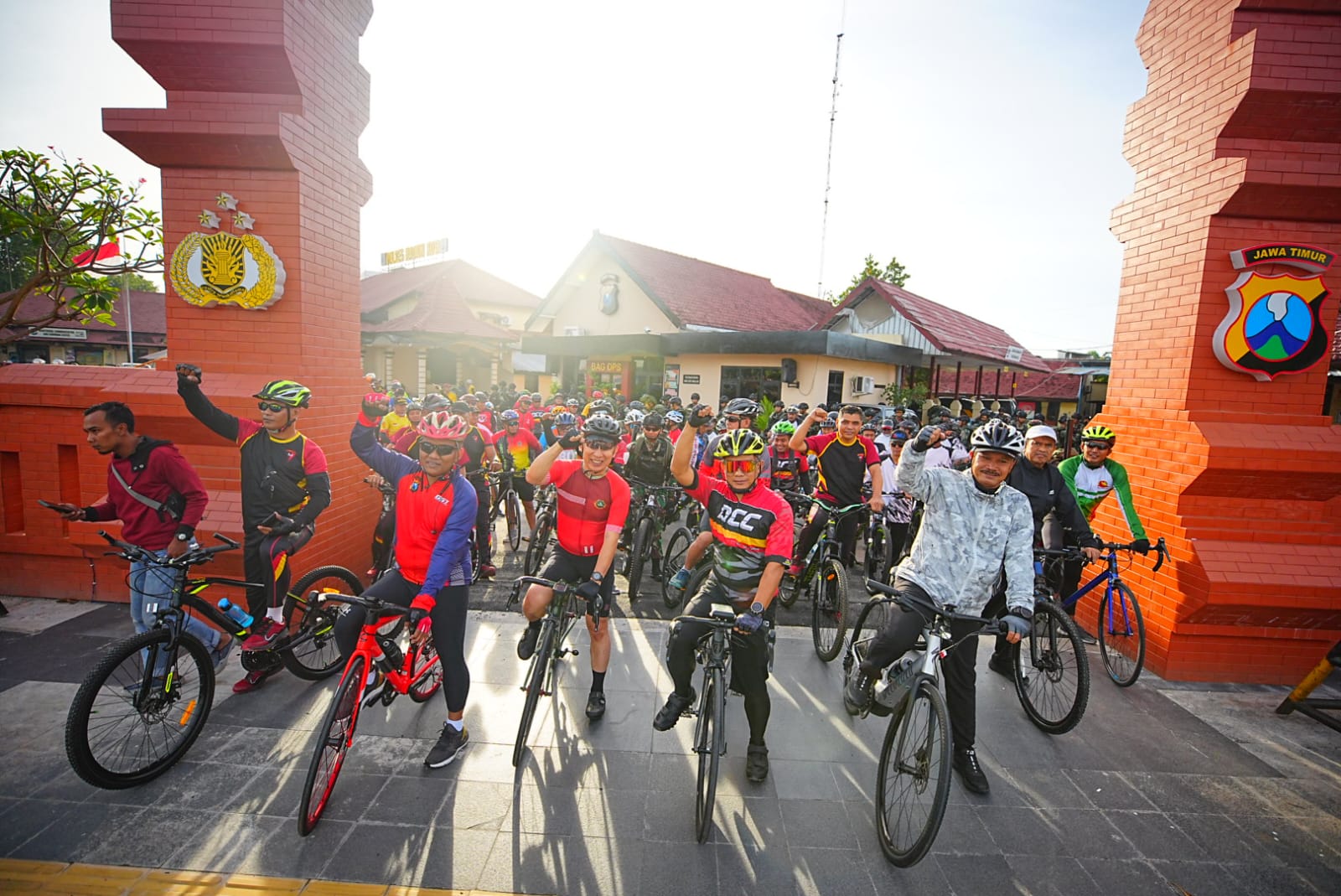 Tingkatkan Sinergi Instansi Vertikal, Wali Kota Gowes Bersama Forkopimda Di Kota / Kabupaten