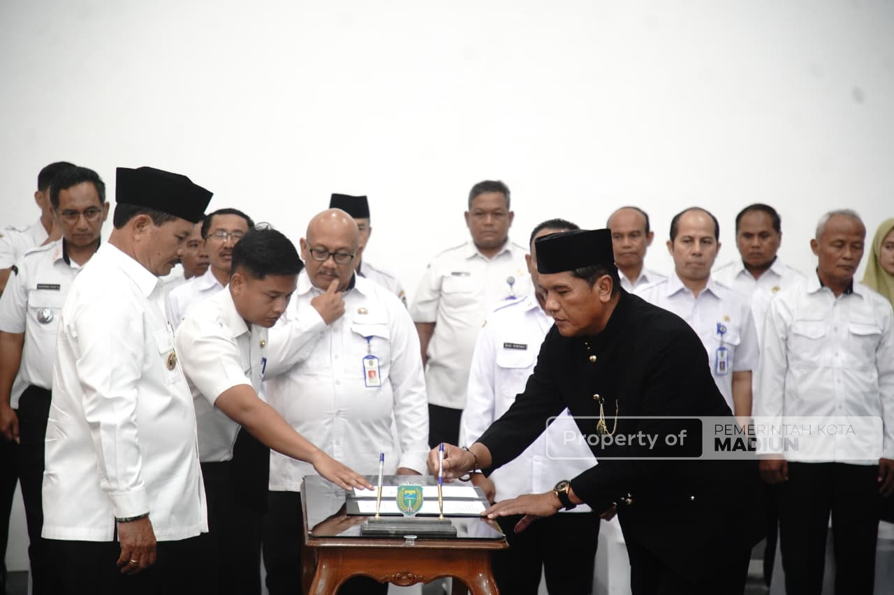 Tutup Tahun 2025, Wali Kota Madiun Lantik 59 Pejabat untuk Perkuat Akselerasi Kinerja