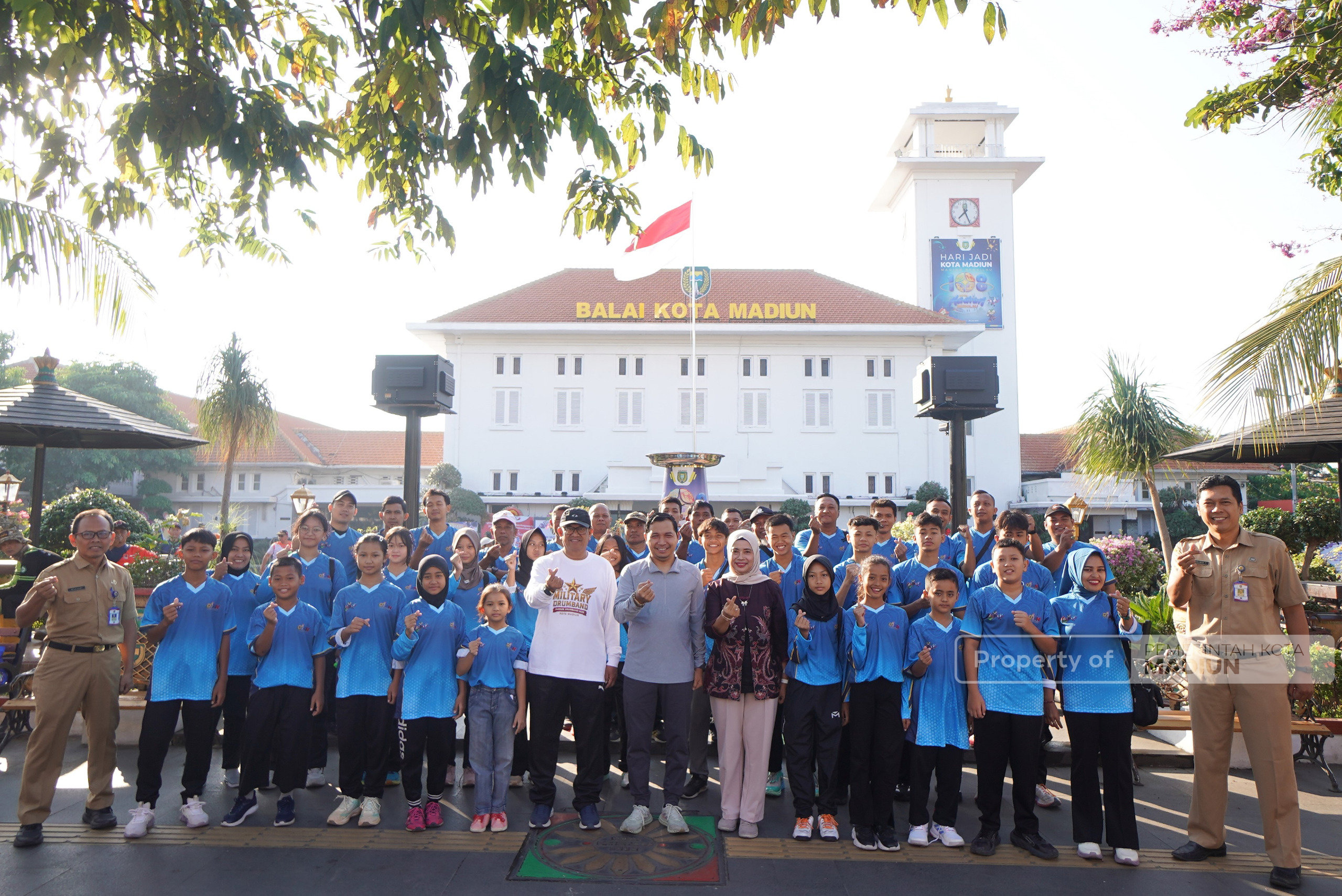 Lepas Kontingen O2SN, Plt Wali Kota Harap Atlet Kota Madiun Raih Prestasi Terbaik
