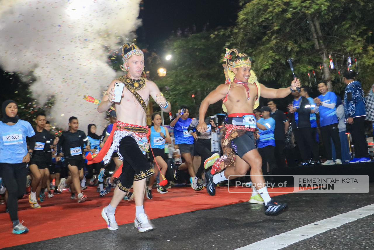 Lepas Ribuan Peserta PendekaRun 2025, Wali Kota Madiun tegaskan Perkuat Citra Kota Event dan Wisata