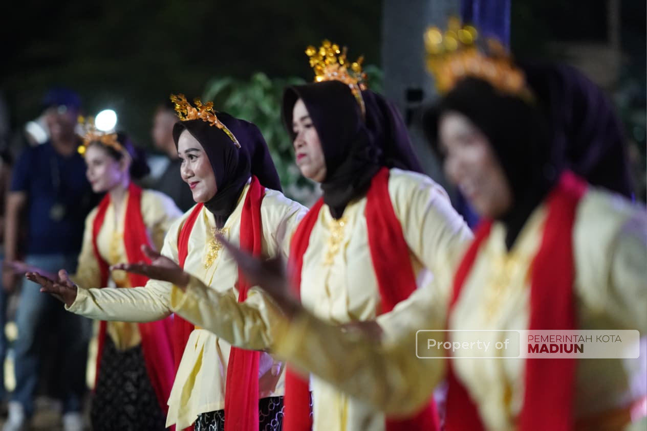 Dari Panggung Seni, Plt Wali Kota Dorong Budaya Jadi Penggerak Ekonomi Kelurahan