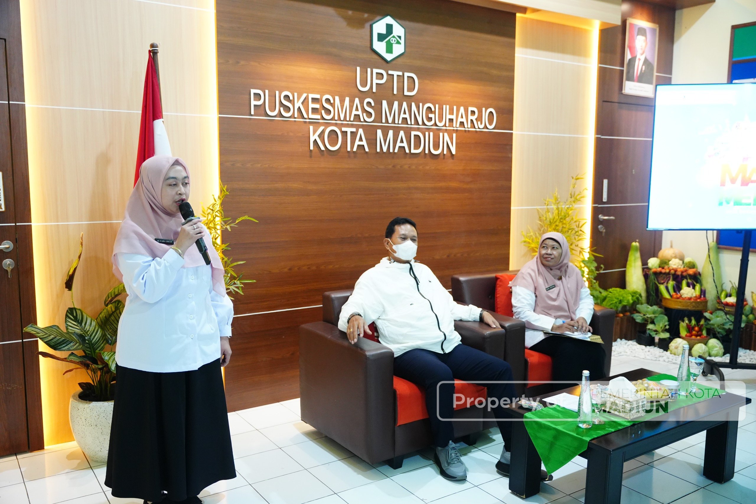 Beri Pembinaan Pegawai Puskesmas Manguharjo, Wali Kota Tekankan Kesehatan Mental dan Profesionalisme di Tempat Kerja