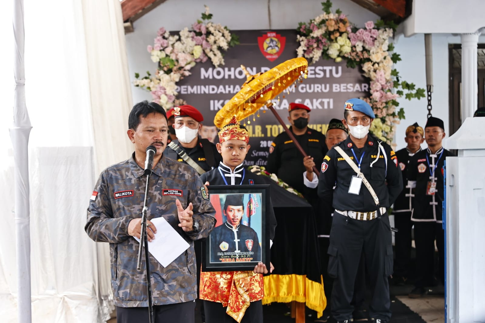 Jadi Perwakilan Keluarga, Wali Kota Pimpin Prosesi Pemindahan Makam Pendiri IKSPI Kera Sakti