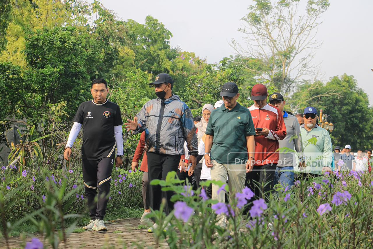 Apel dan Olahraga Bersama Pegawai Perumdam Tirta Taman Sari, Wali Kota Tekankan Efisiensi dan Kemandirian BUMD