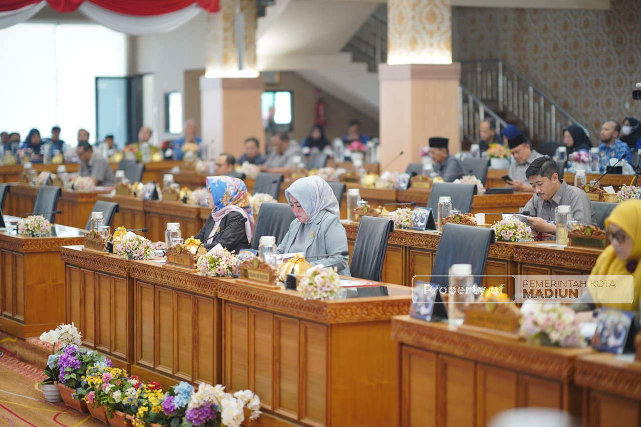 Jawab Pandangan Fraksi-Fraksi DPRD, Plt Wali Kota Tegaskan Komitmen Perkuat Tata Kelola Keuangan Daerah