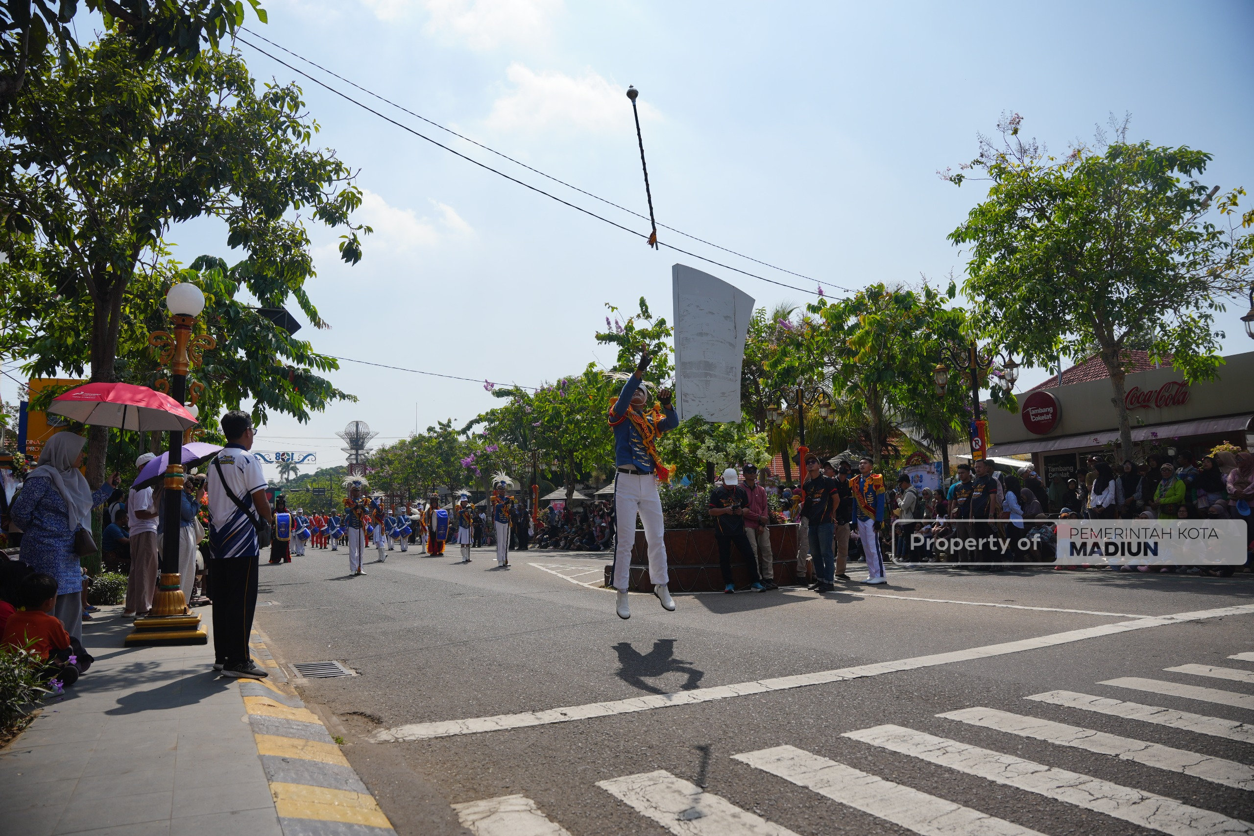 Parade Military Drumband Semarakkan HUT ke-108 Kota Madiun, Plt Wali Kota Harap Ekonomi Lokal Kian Bergeliat