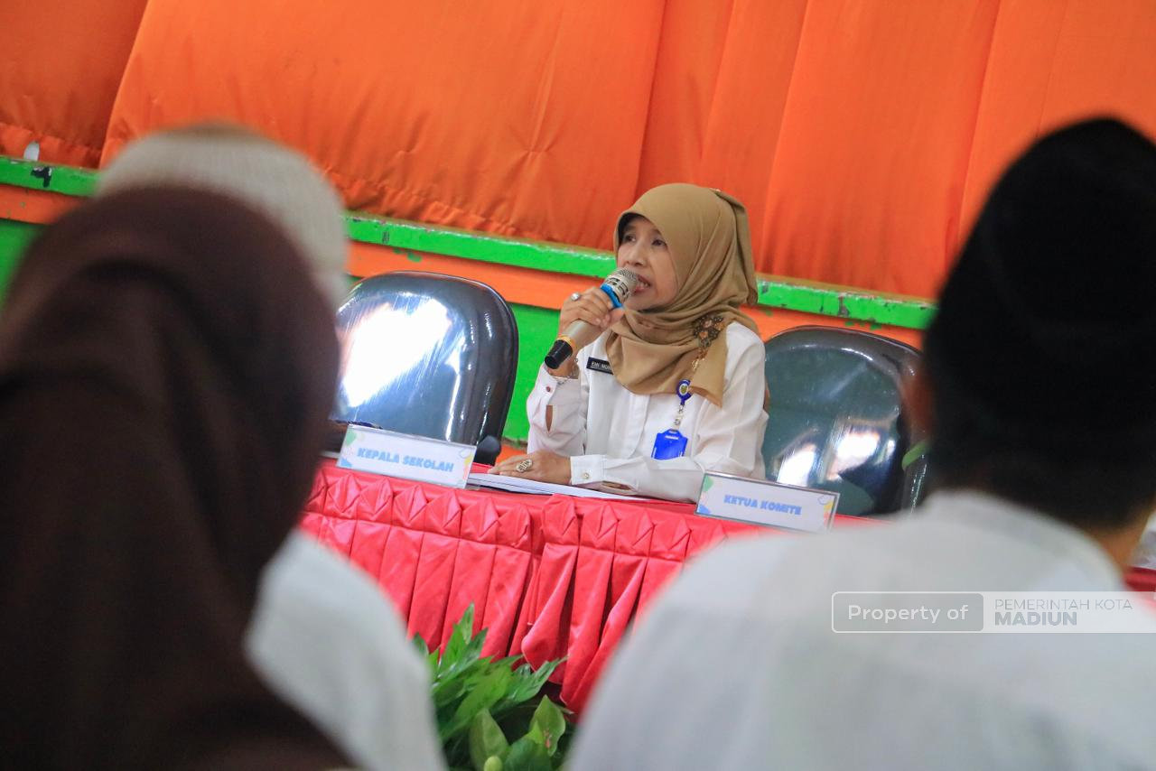 Tingkatkan Kualitas dan Transparasi Layanan, SMP Negeri 6 Madiun Gelar Forum Komunikasi Publik
