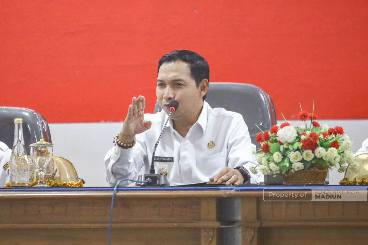 Buka Pelatihan Bahasa Inggris Bagi Aparatur, Plt Wali Kota Ingin ke Depan Juga Bahasa Mandarin