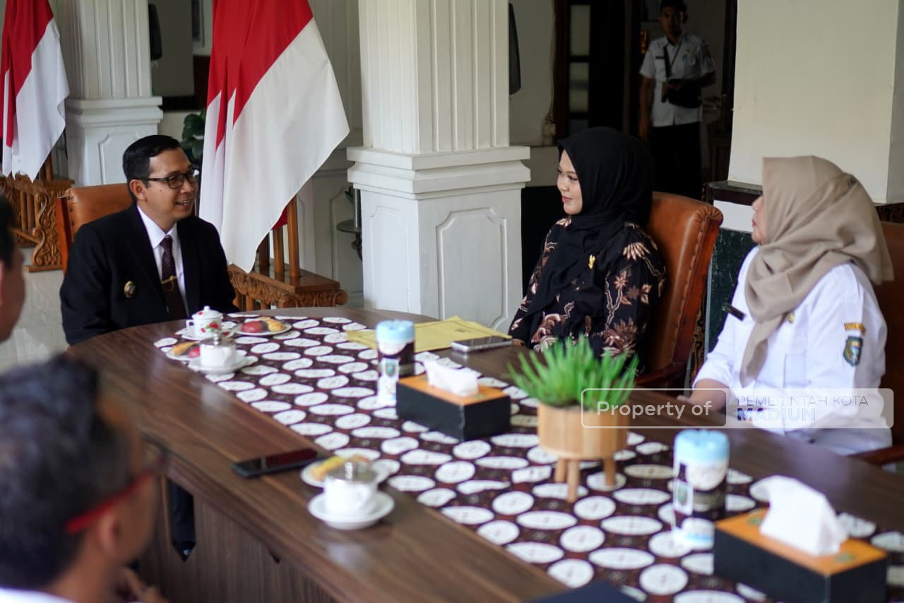 Terima Delegasi Muda Almira Vivia, Plt Wali Kota Titip Nama Madiun ke Kancah Dunia